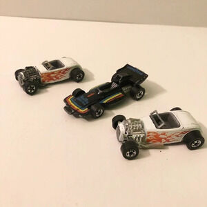 Vintage Lot of 3 Hot Wheels Roadster Malibu Grand Prix  Race Car